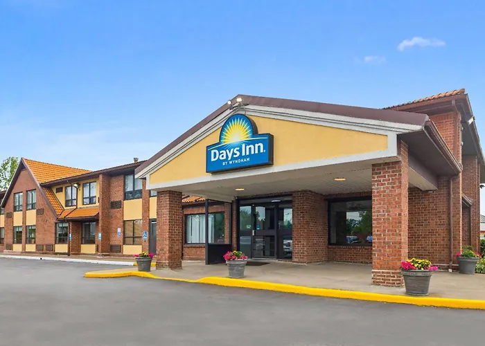 Days Inn By Wyndham Utica
