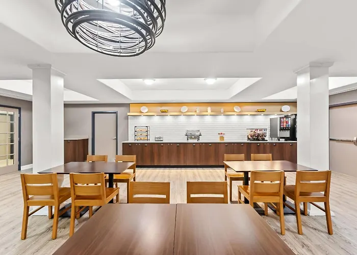 Country Inn & Suites Etown