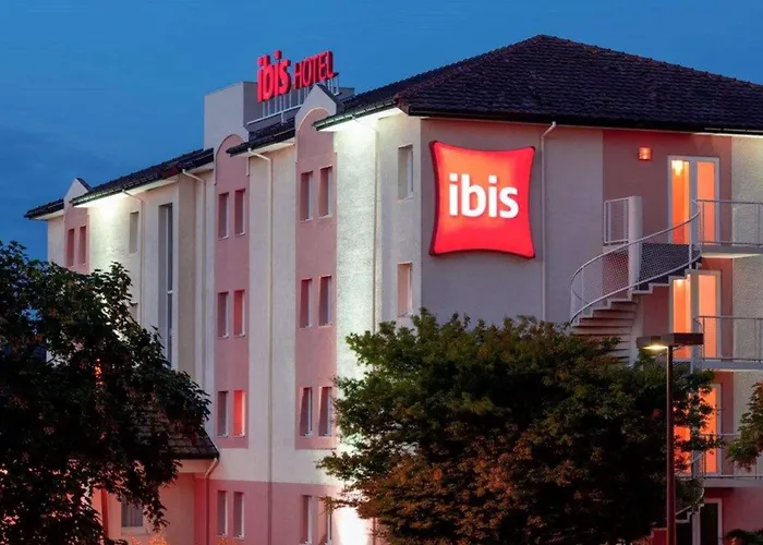 Ibis Pau Lescar