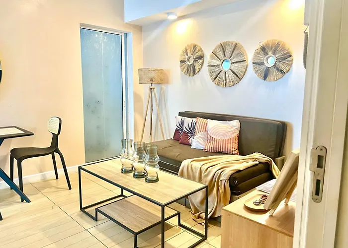 Azure Urban Resort Residences, Condo, Manila Airport, Wave-Pool, Tropical Vibe