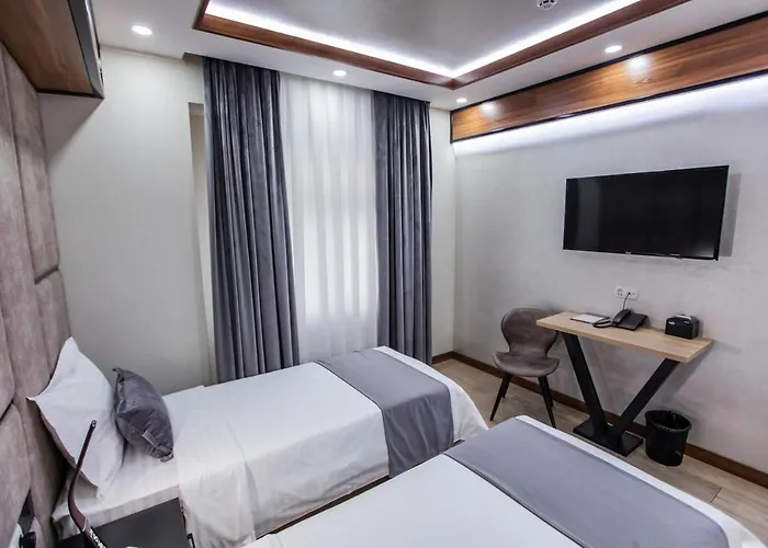 Art Deluxe Hotel