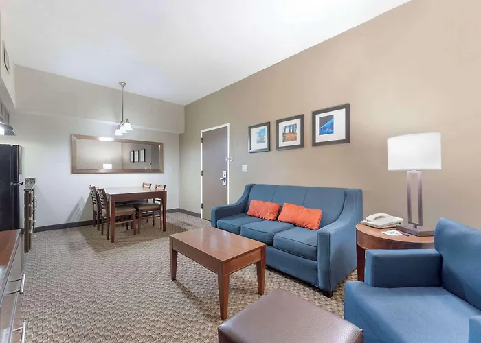 Comfort Inn & Suites Johnstown - Richland Town Center