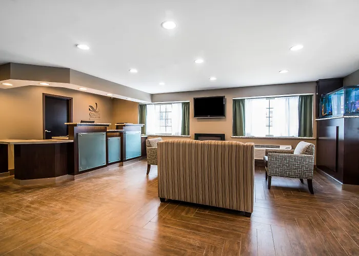 Clarion Pointe Downtown