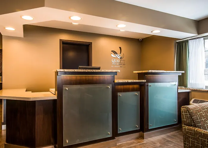 Clarion Pointe Syracuse Downtown
