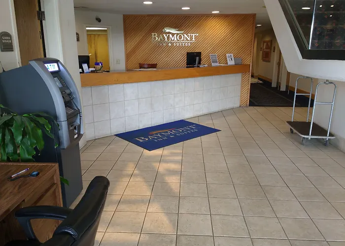 Baymont By Wyndham Muncie Near Ball State University