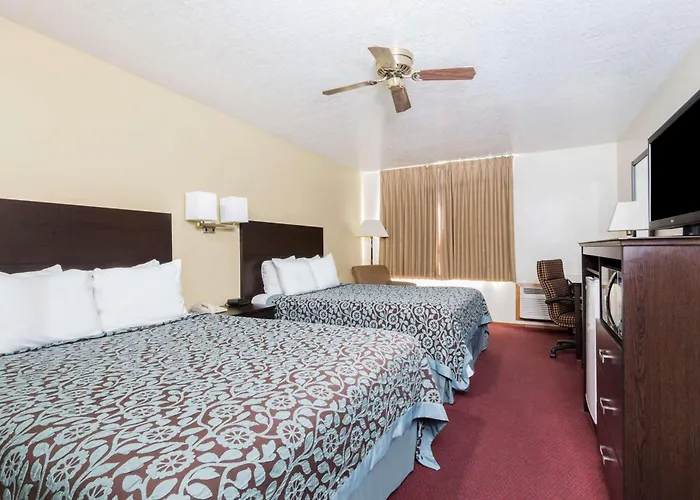 Days Inn By Wyndham Pueblo