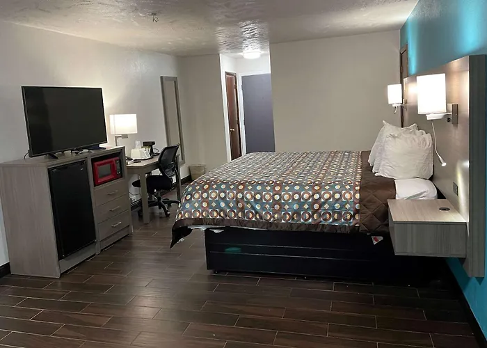 Baymont By Wyndham Bellevue - Omaha