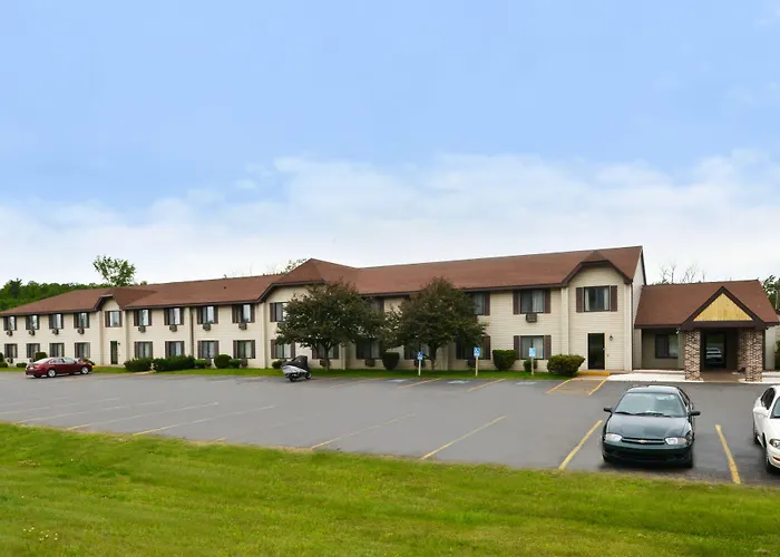 Travelodge By Wyndham Ishpeming/Marquette