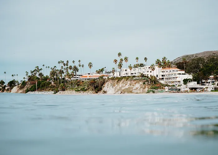 Casa Loma Beach Hotel