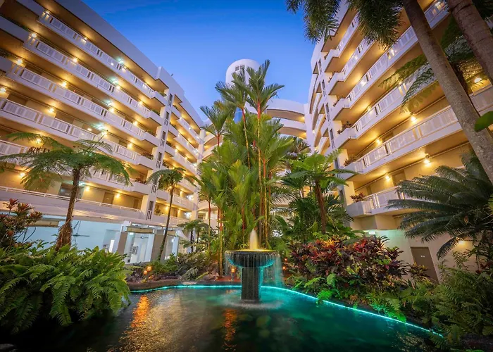 Doubletree By Hilton Cairns