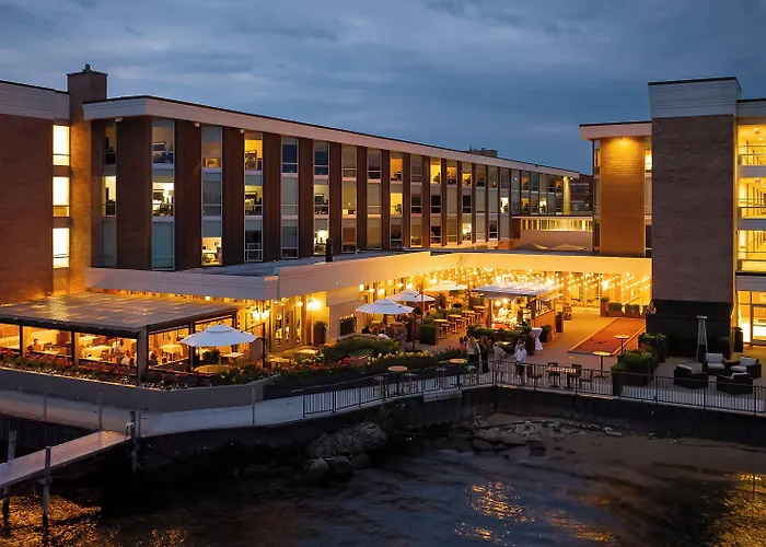 West Bay Beach, A Holiday Inn Resort