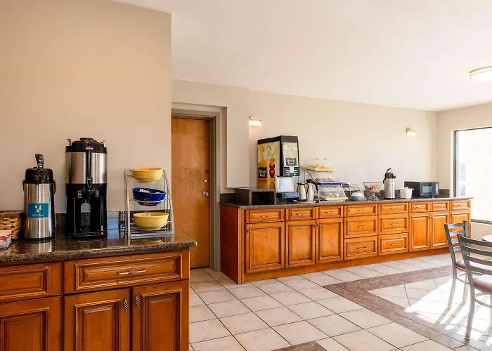Days Inn By Wyndham Mooresville Lake Norman