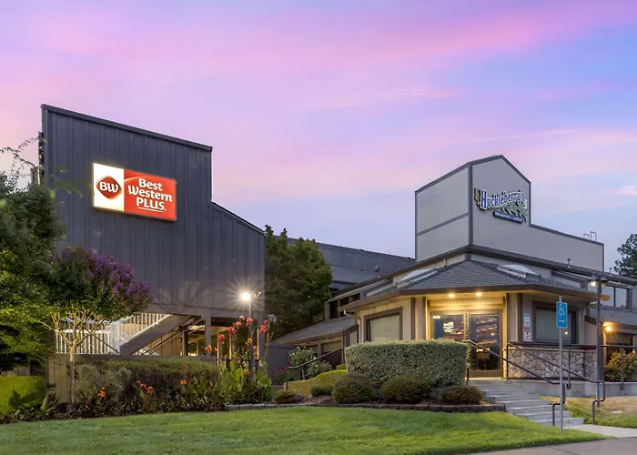 Best Western Plus Inn At The Vines