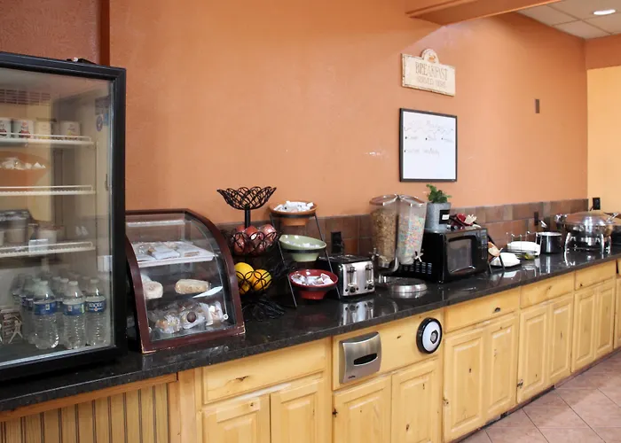 Surestay Hotel By Best Western Mcpherson