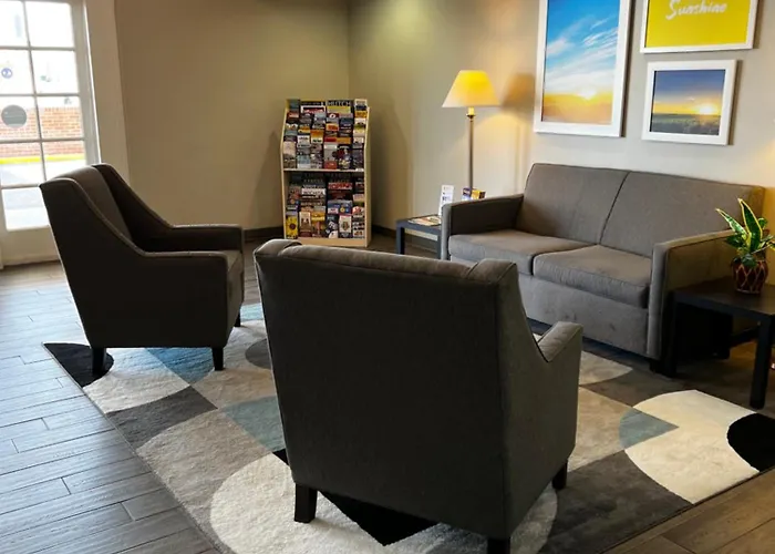 Days Inn By Wyndham Hays