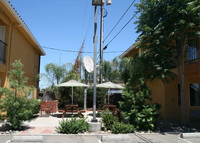 Econo Lodge Inn&Suites Lodi - Wine Country Area