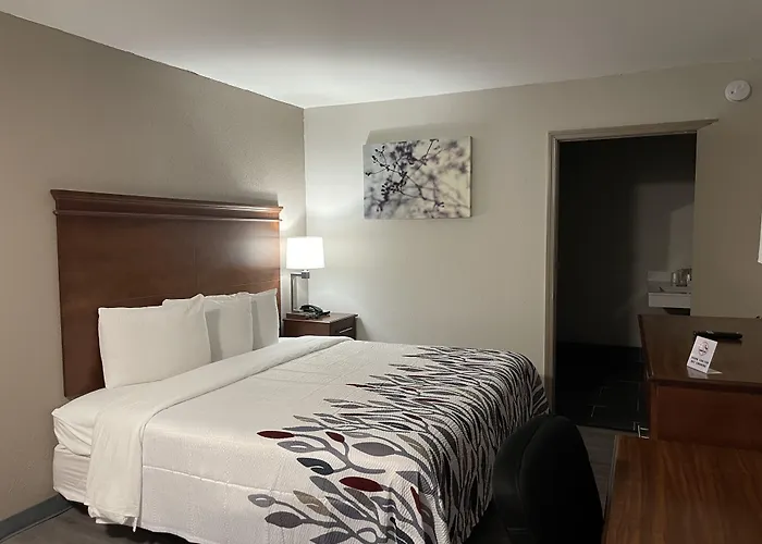 Red Roof Inn Lagrange
