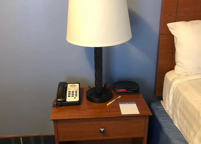 Days Inn By Wyndham Breezewood