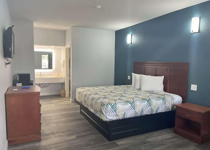 Motel 6 Cleveland, Ms - Delta State University