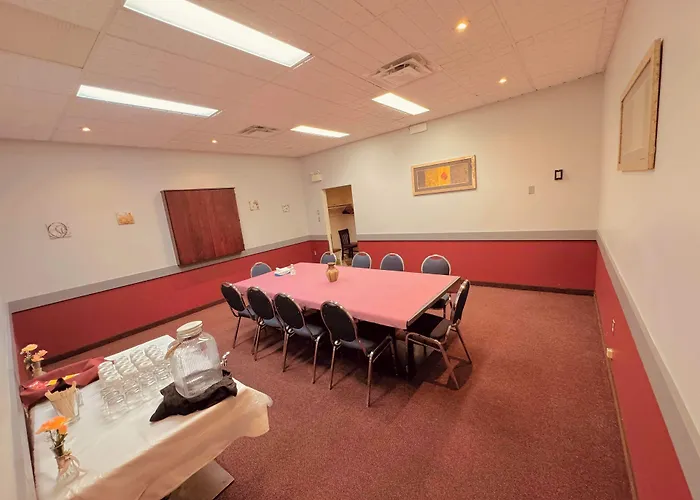 Travelodge By Wyndham Prince Albert