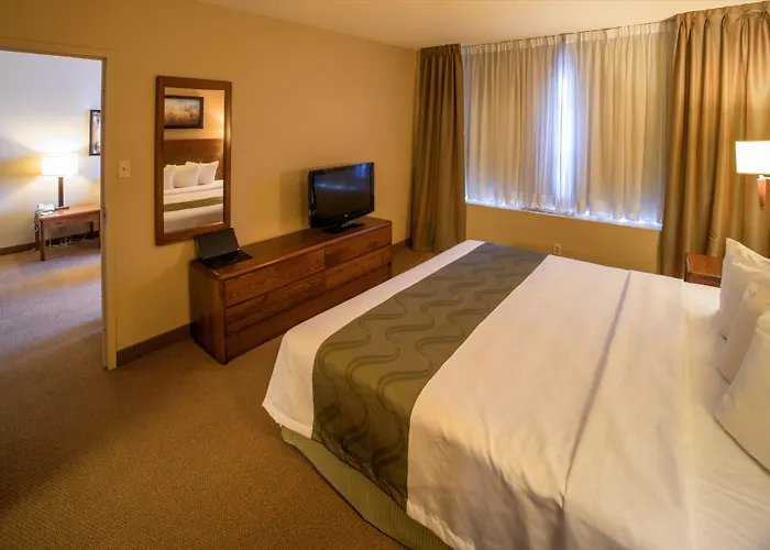 Quality Inn & Suites Pe Trudeau Airport