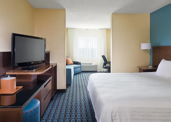 Fairfield Inn & Suites Lexington Keeneland Airport