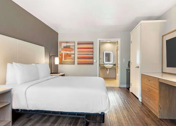 Best Western Plus Rancho Cordova Inn