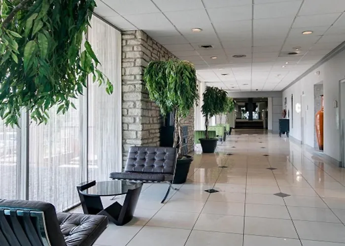 Holiday Inn At The Campus By Ihg