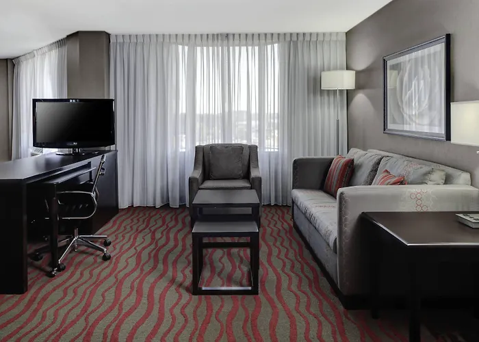 Courtyard By Marriott St. Cloud