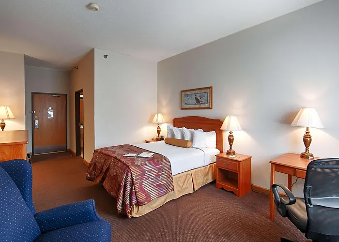 Baymont By Wyndham Huron Sd