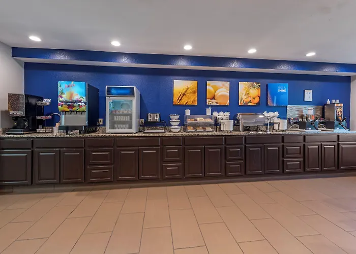 Comfort Inn & Suites Hays I-70