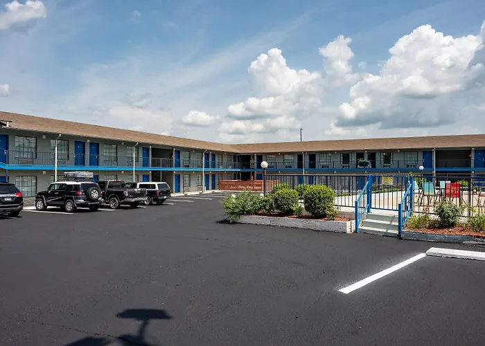 Americas Best Value Inn & Suites