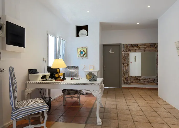 Madaky Hotel