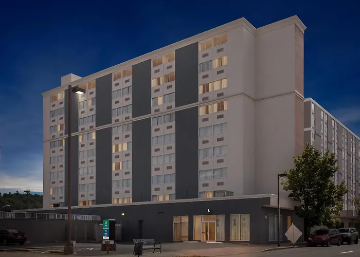 Quality Inn & Suites Charleston - Civic Center