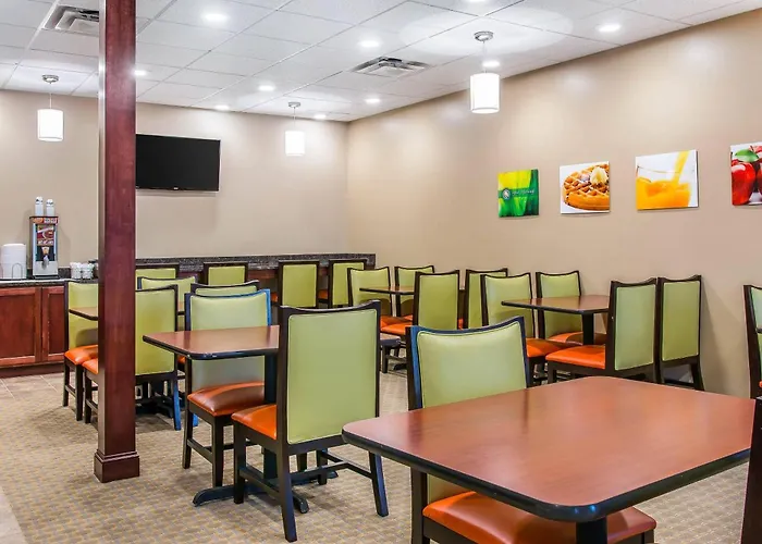 Quality Inn & Suites Houghton Downtown
