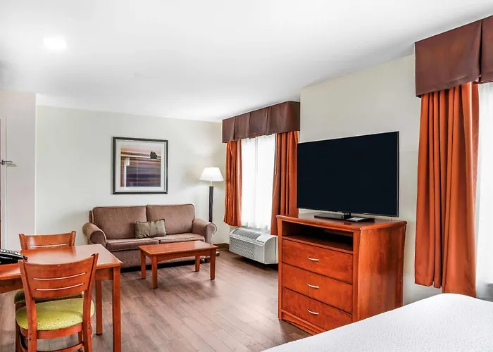 Days Inn & Suites By Wyndham Sherwood Park Edmonton