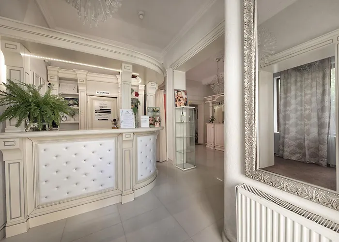 Carol Boutique - Vila Cornelia