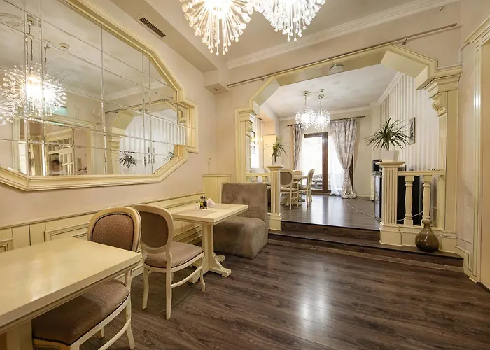 Carol Boutique - Vila Cornelia