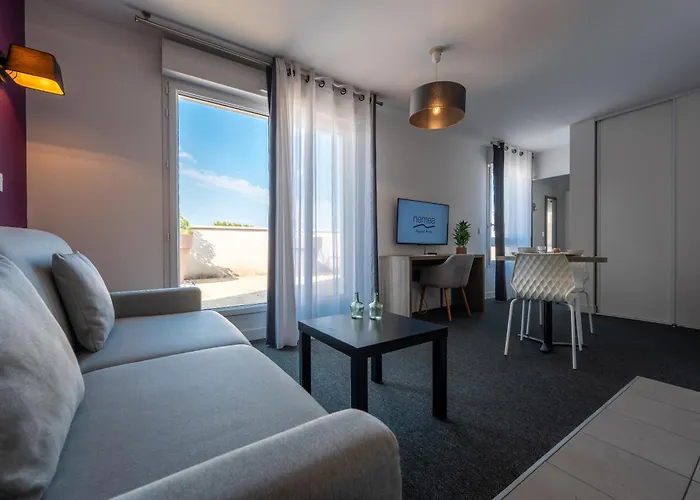 Nemea Appart Hotel Quai Victor Tours Centre