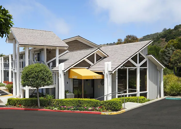 Spyglass Inn