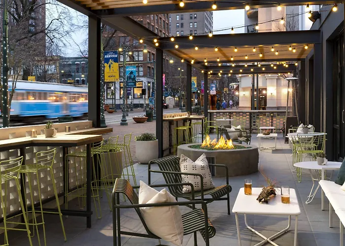Moxy Memphis Downtown