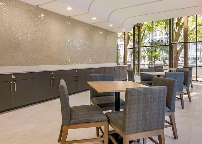 Comfort Inn & Suites Downtown Brickell-Port Of Miami