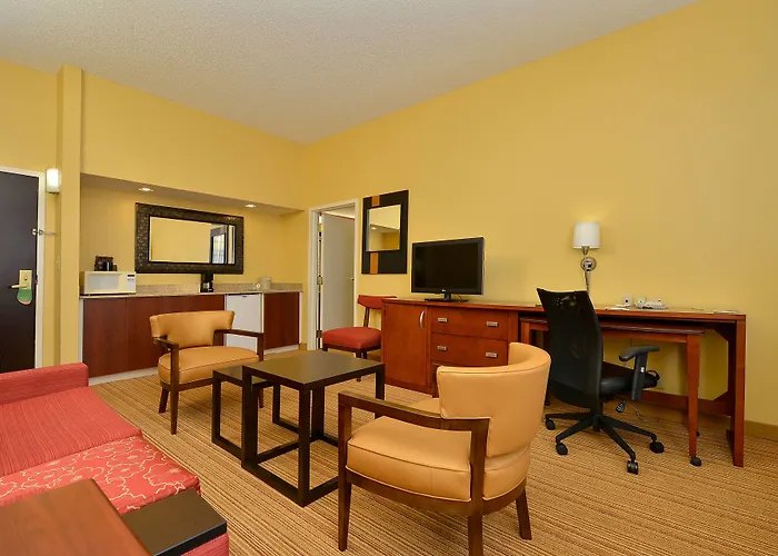 Courtyard By Marriott Bentonville