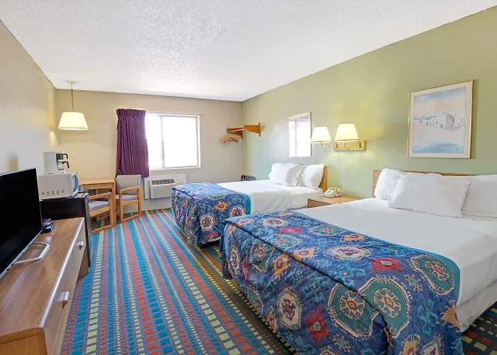 Super 8 By Wyndham Belen Nm