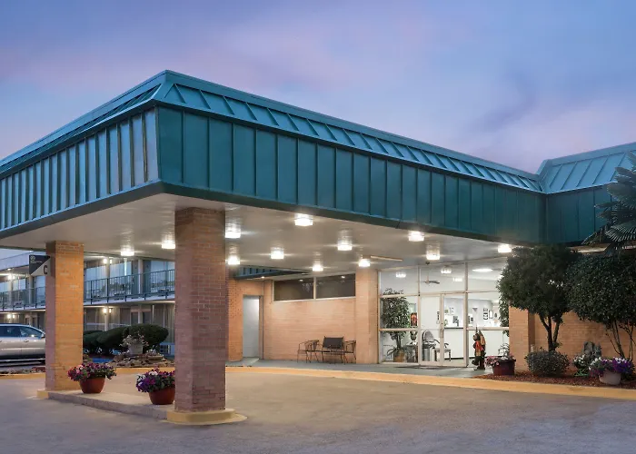 Super 8 By Wyndham Hope
