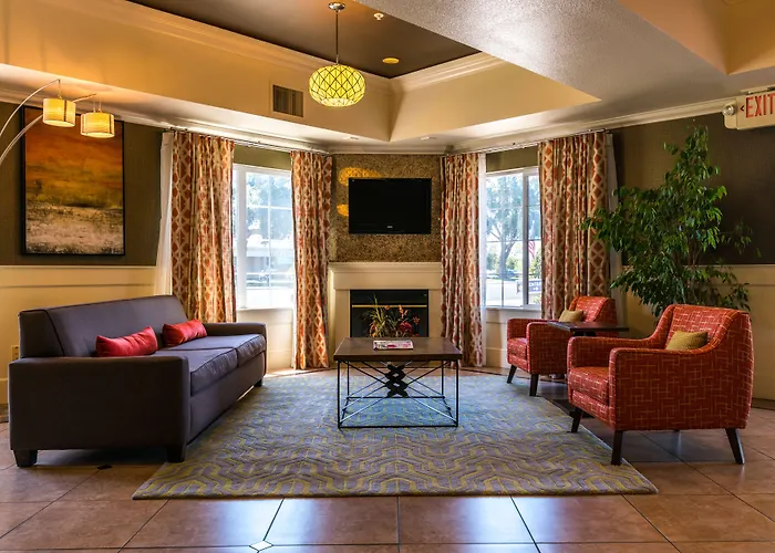 Best Western Plus Rama Inn & Suites
