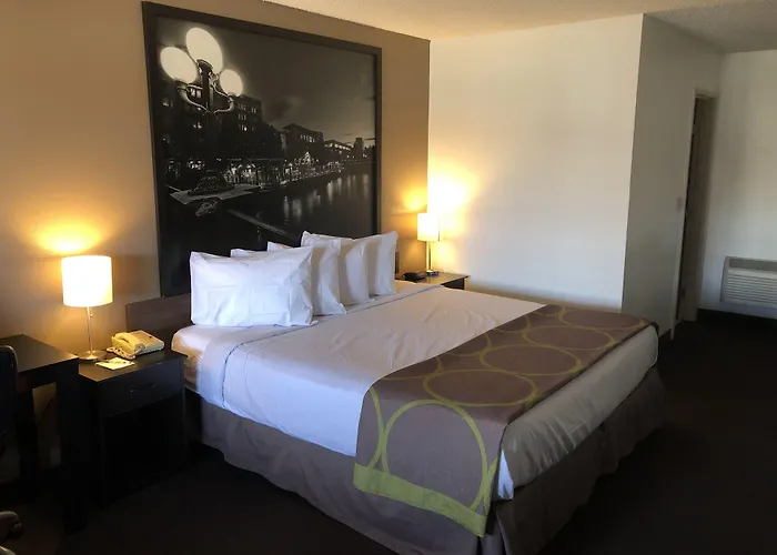 Super 8 By Wyndham Fernley