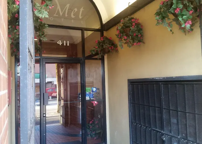 The Met Hotel