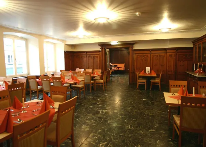 Central Hotel Loewen