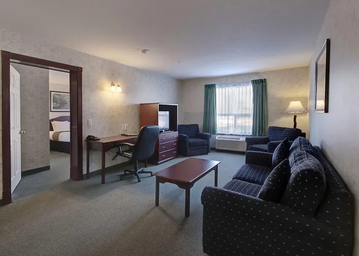 Ramada By Wyndham Nisku Edmonton Airport